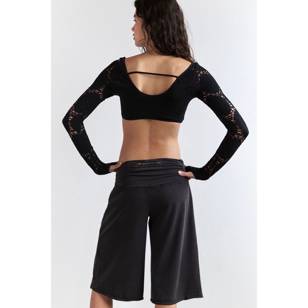 Free People Movement Say The Word Shrug Black S Pointelle Lace Thumbhole Crop - Picture 4 of 7